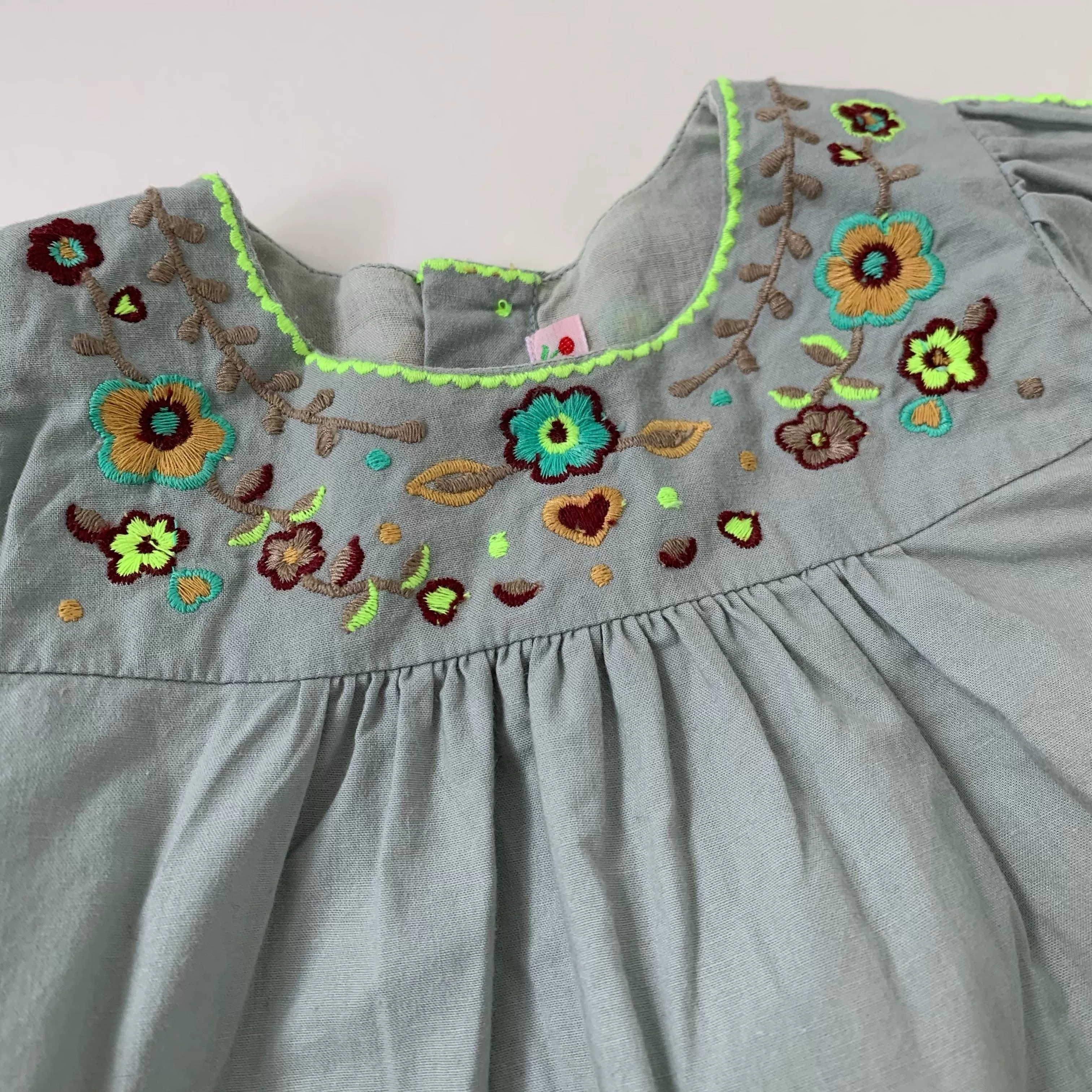 Bonpoint Teal Sleeveless Blouse With Neon Embroidery: 18 Months