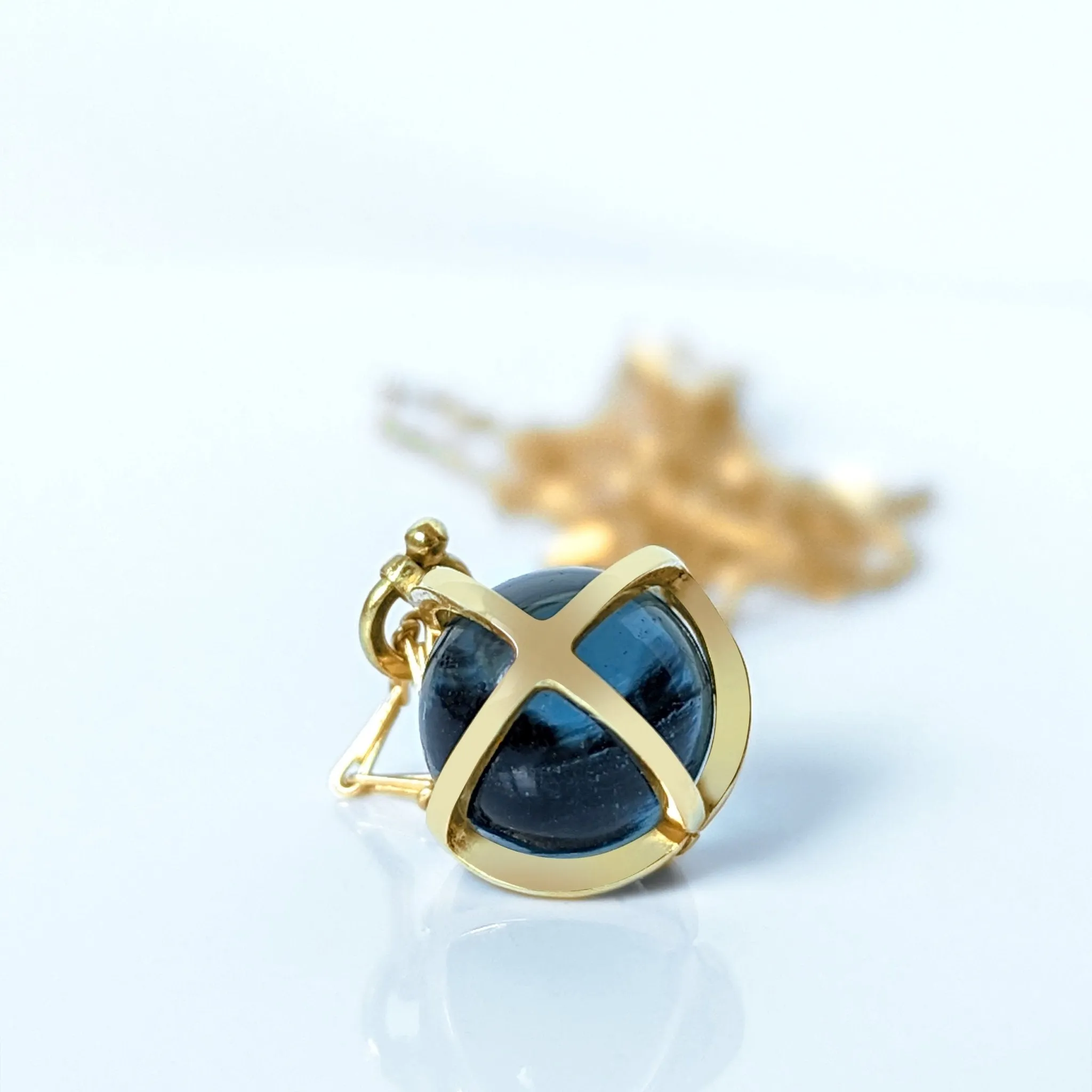 Drop of The Ocean - 18 carat gold Pendant with London Blue Topaz