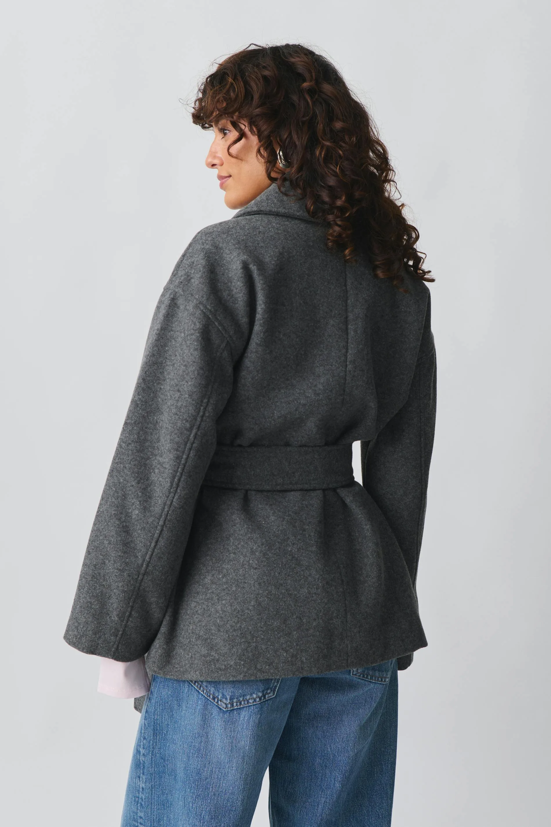 Shawl collar short coat