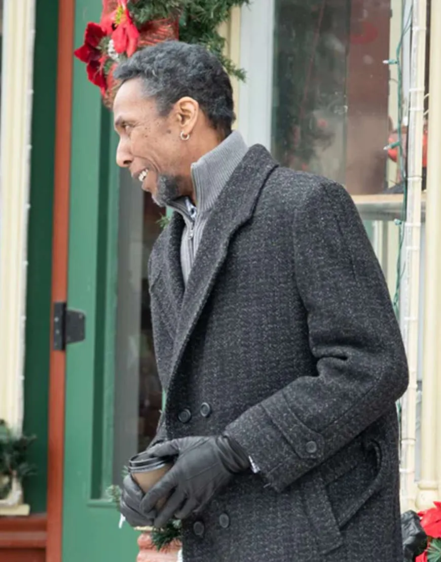 The Holiday Calendar Ron Cephas Jones Tweed Coat | Gramps Grey Coat