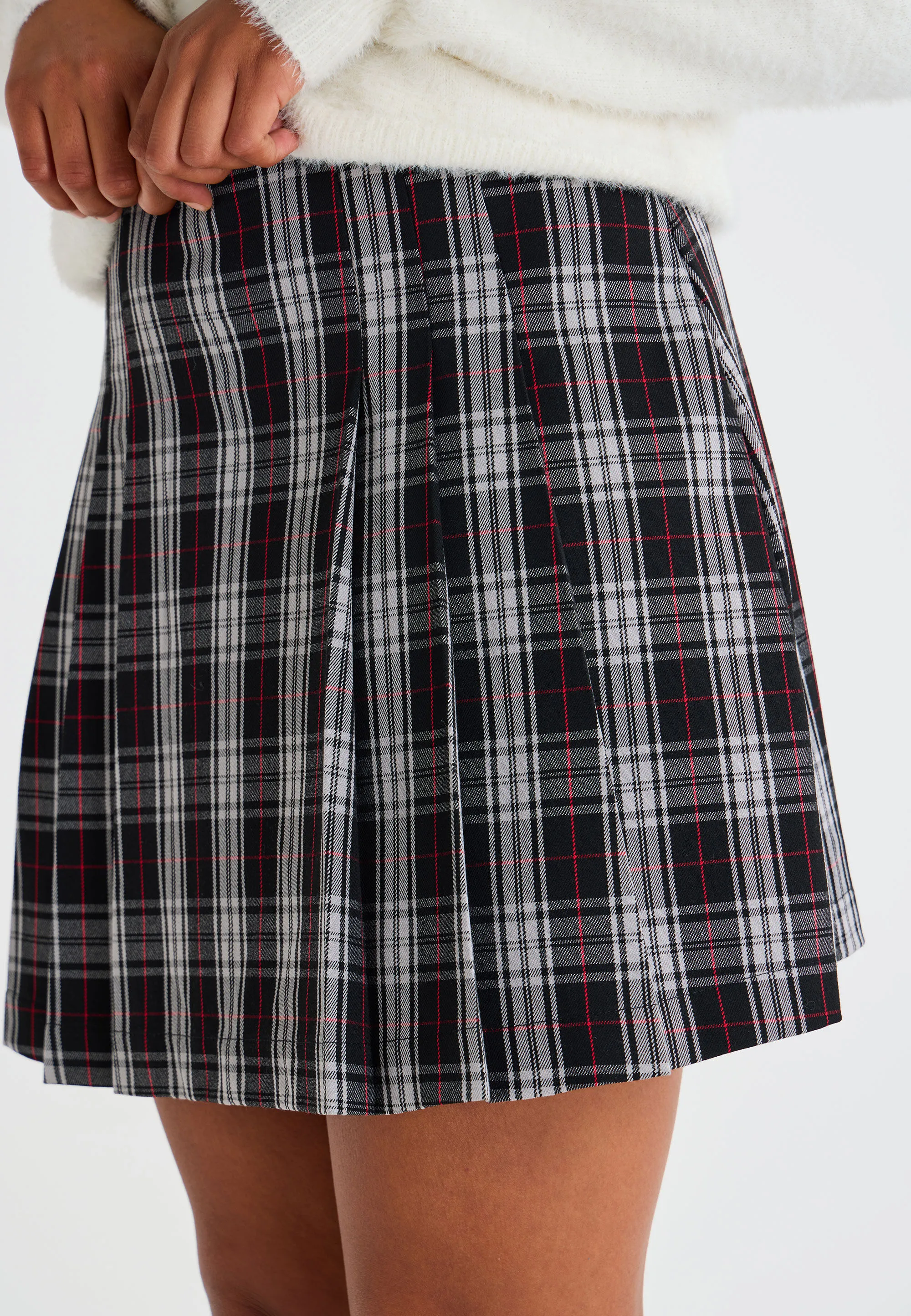 Womens Black Check Pleated Mini Skirt